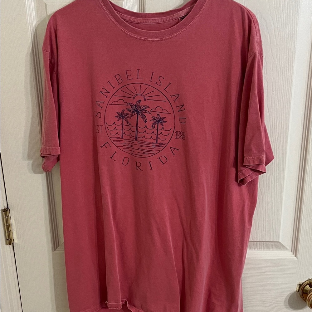 Blue 84 Sanibel Island Graphic Tee in Coral